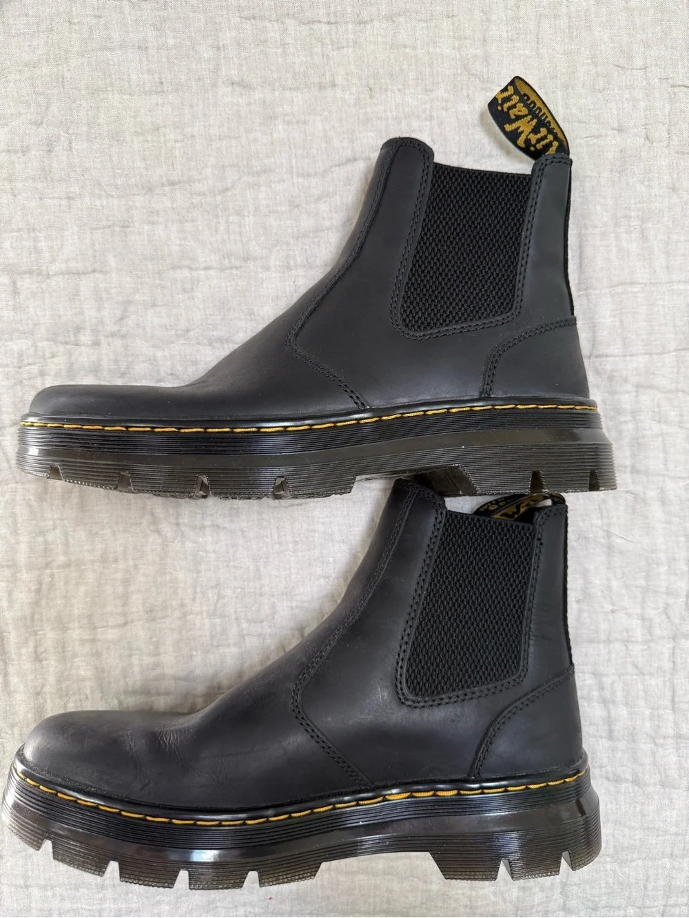 Dr.Marten’s Unisex Embury Black Chelsea Boots US Size 8M - Wyoming Matte Leather - Picture 3 of 8